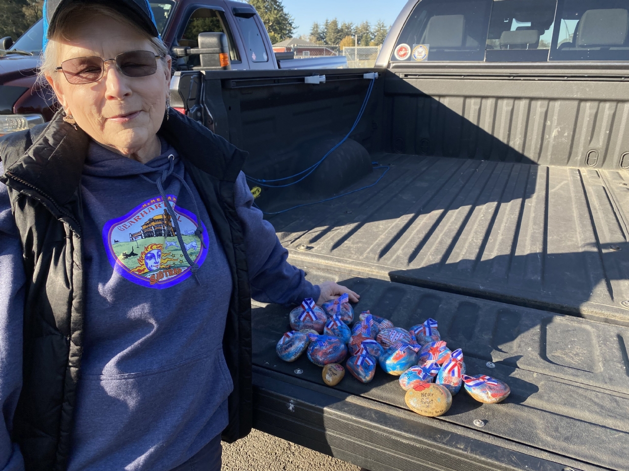 Visiting couple donate painted rock to our veteran's 